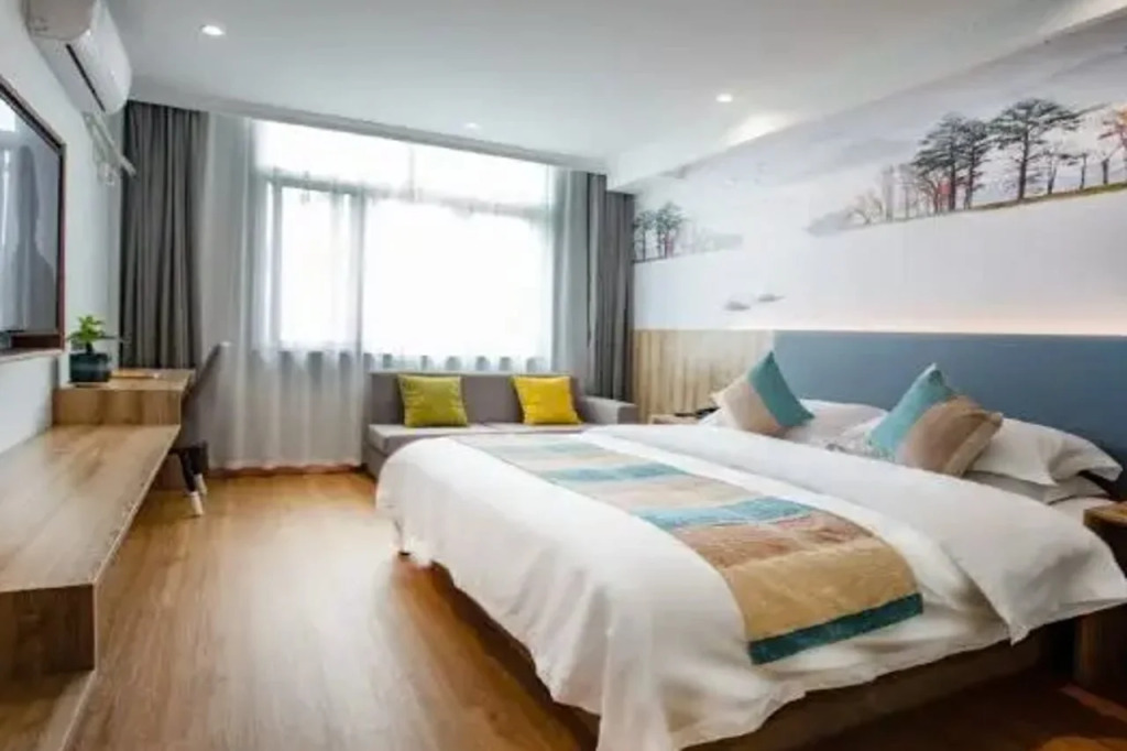 VX Hotel Hangzhou Banshan