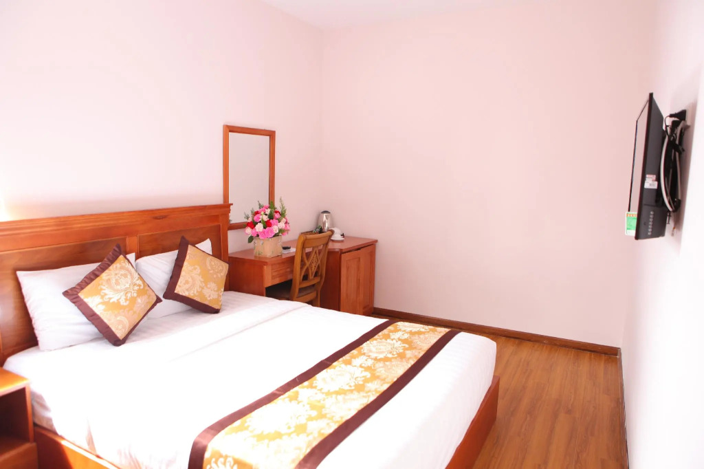 Hồng Tùng Hotel