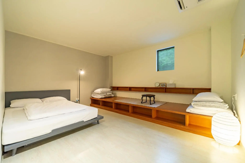 Mireuk Mireuk Hostel