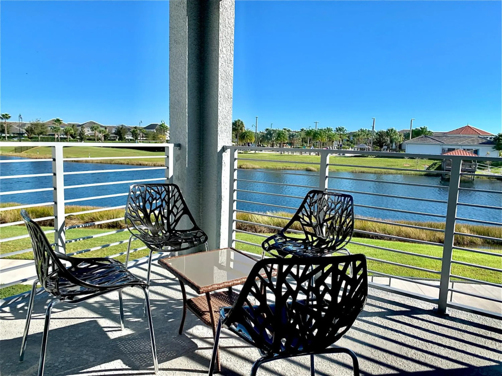 !3B2B! Beautiful Lake View! Baby Friendly! FREE WATER PARK! NO Resort Fee! 5 Miles to Disney! Storey Lake 3141 Room #201