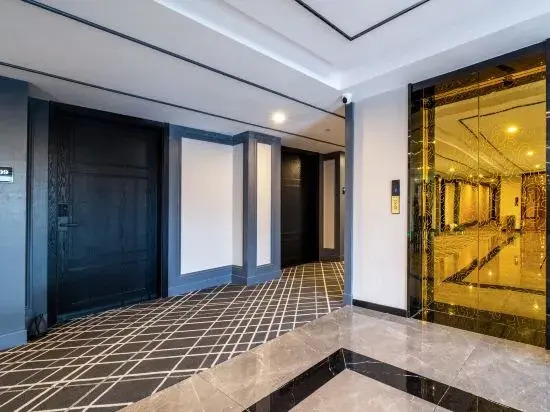 Xi'an Hotel (Dongguan Liaobu Center Store)