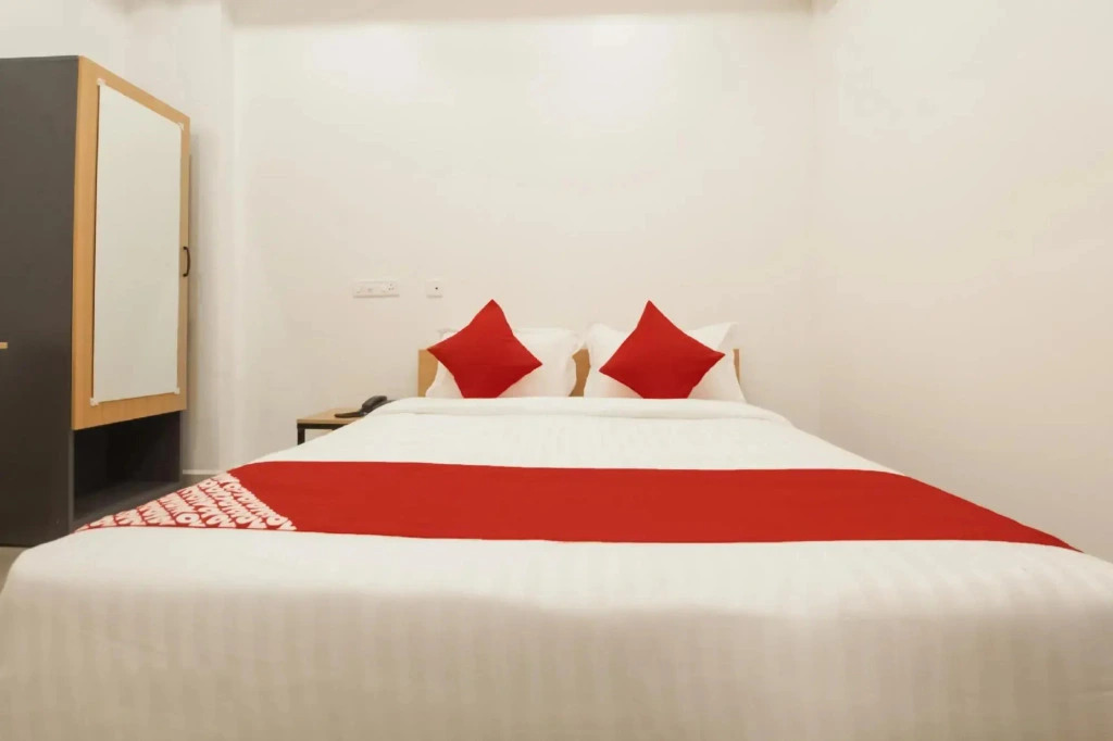 Super OYO Flagship 74485 Sakthi Grand