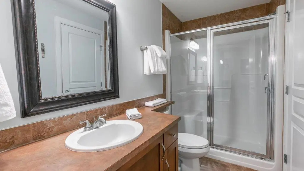 Bright and Airy Condo With Pool! #454