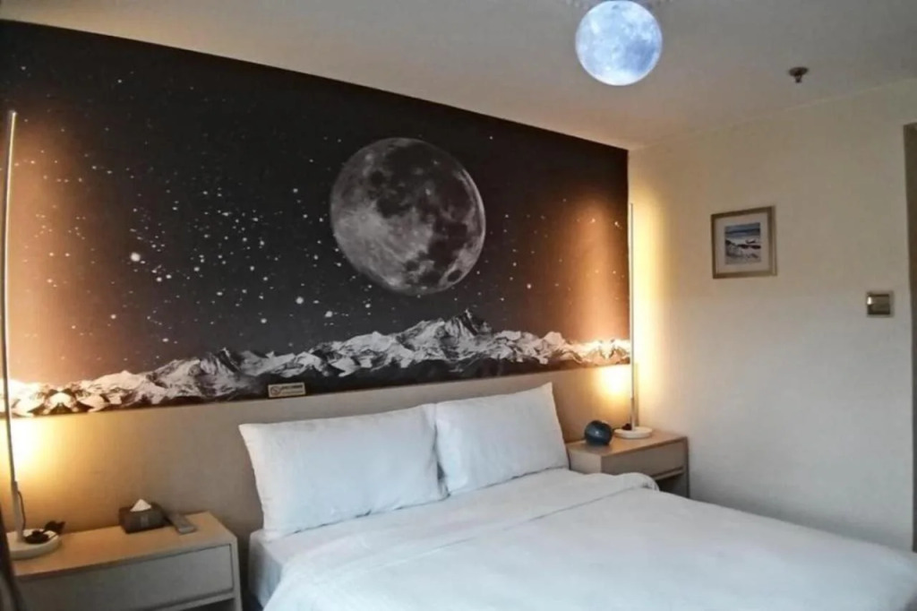 Hennessy Hotel