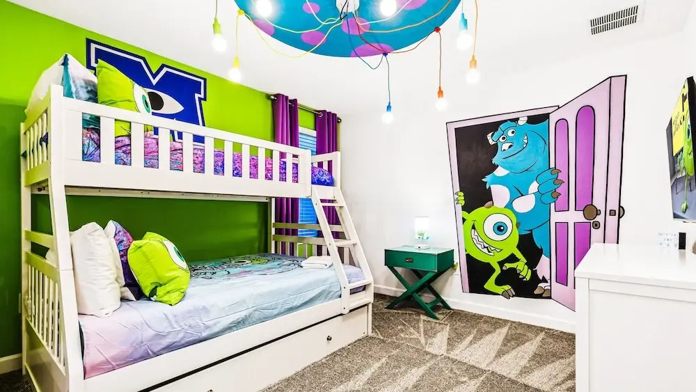 Themed Rooms & Pool in Storey Lake Resort