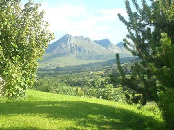 Ben Loyal Hotel