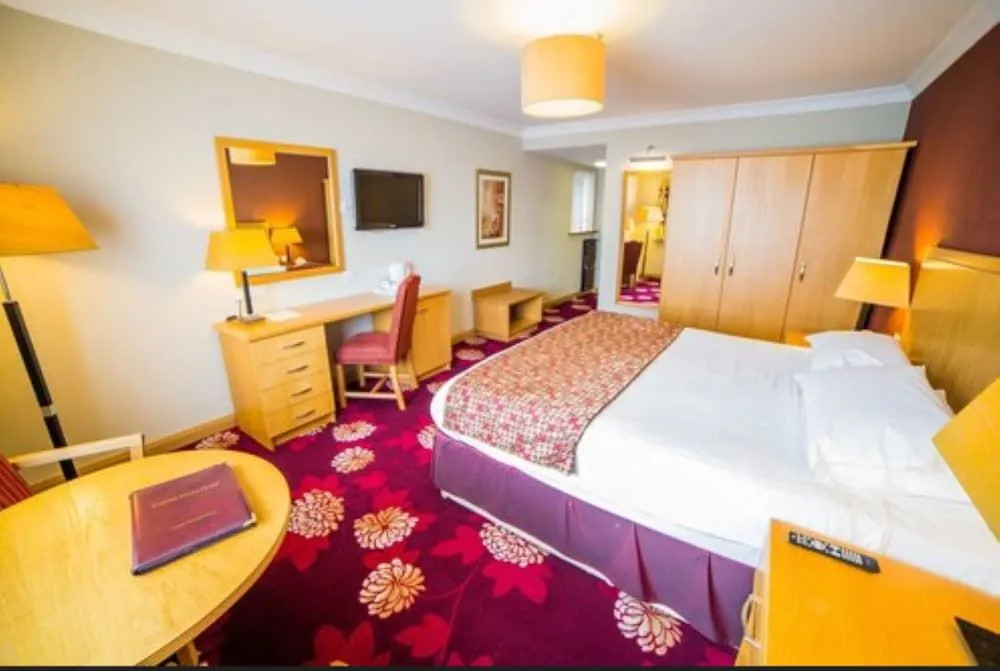 Curran Court Hotel
