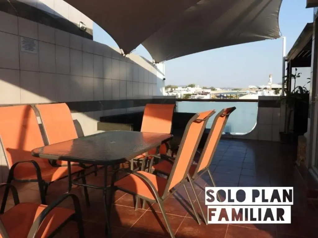 Bonita Casa en Condominio con Alberca y Acceso al Lago