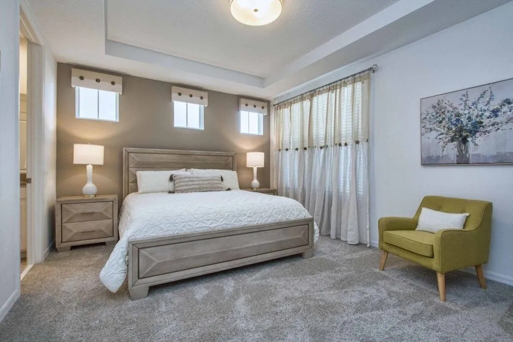 5 Bedrooms Townhome w- Splashpool - 8205SA 5 Townhouse by RedAwning