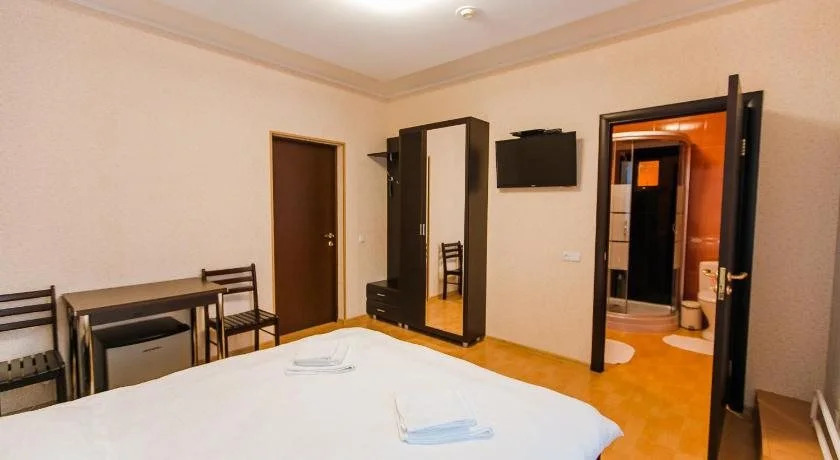 Tri Sosny Hotel