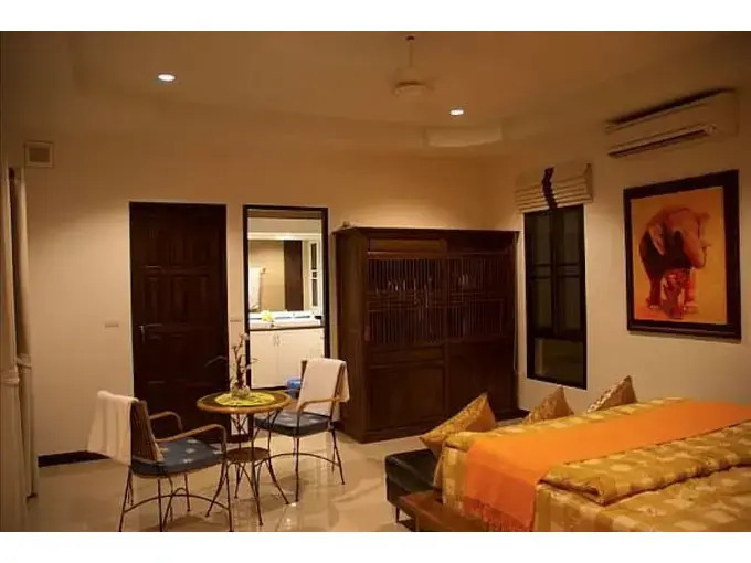 4 Bedroom Private Bali Style Villa HH6