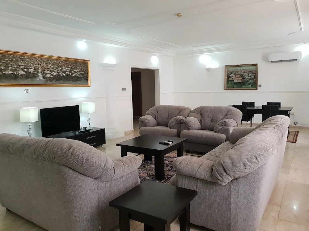Serendib Hotel and Apartments