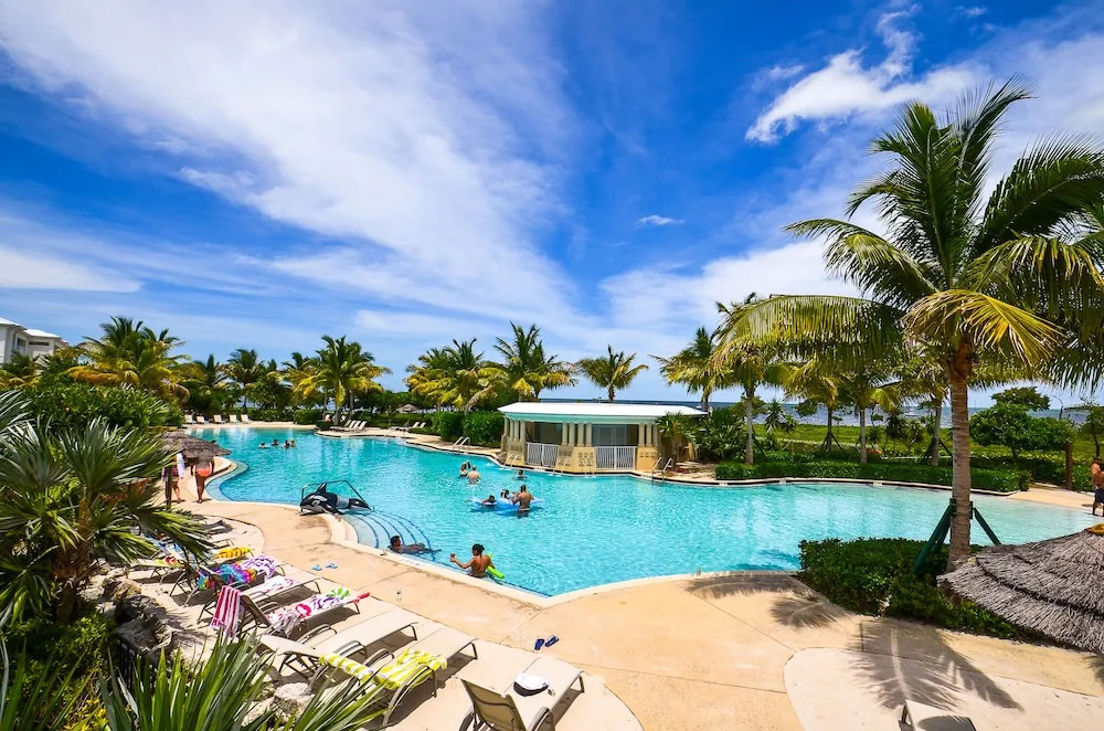 Mariner's Resort Villas & Marina