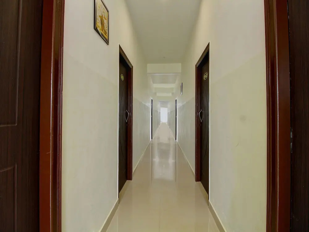 OYO 14360 Park Inn