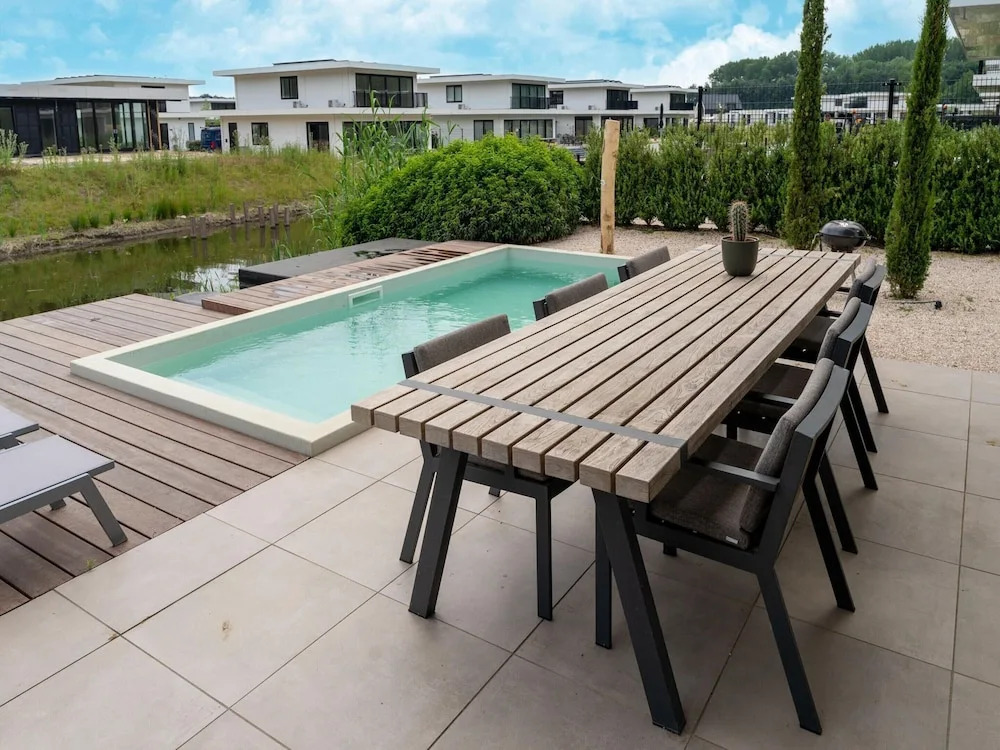 Villa With Sauna and Heated Pool Near Harderwijk