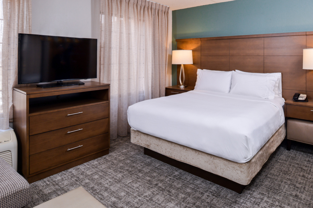 Staybridge Suites Indianapolis Downtown-Convention Center by IHG