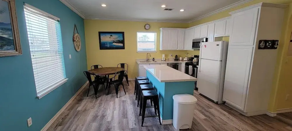Brand New Inside 1/2 Block to Beach Fun Pool 2 Bedroom Home by Redawning