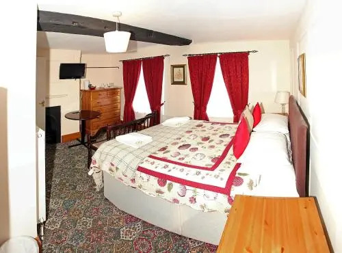 The George Hotel