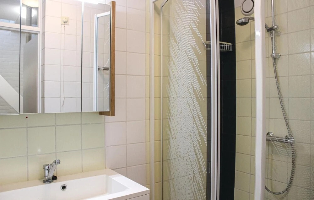 2 Bedroom Cozy Home In Bruinisse
