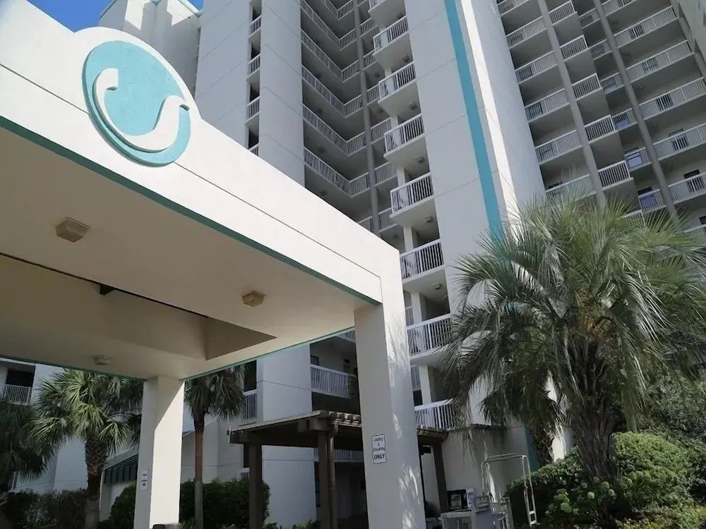 Shoalwater 1102 3 Bedroom Condo by RedAwning