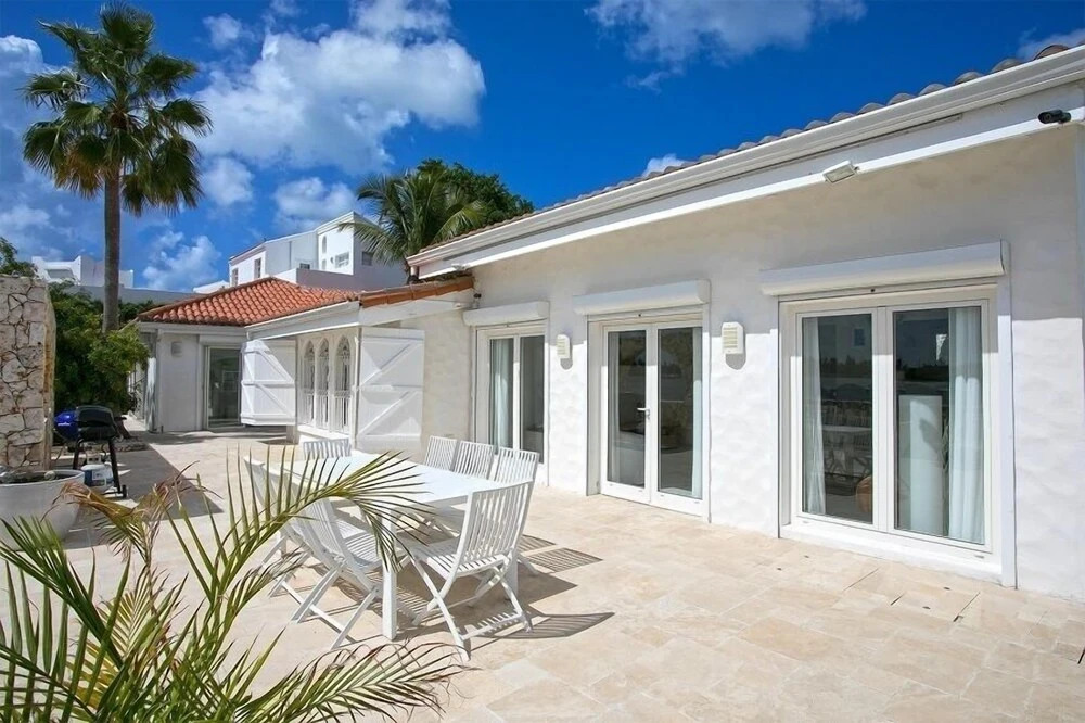 Villa ONE