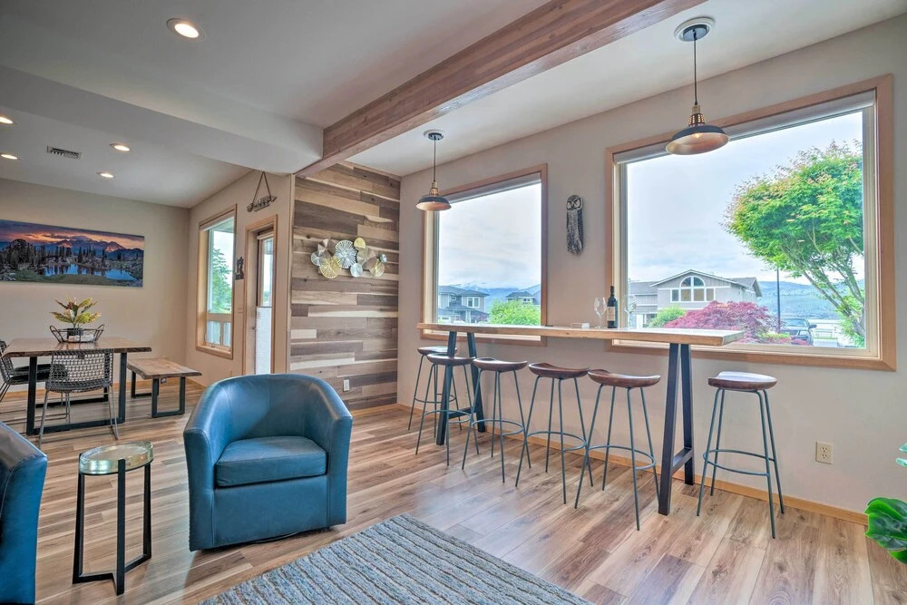 Lake Chelan Home w/ Boat Dock & Slip