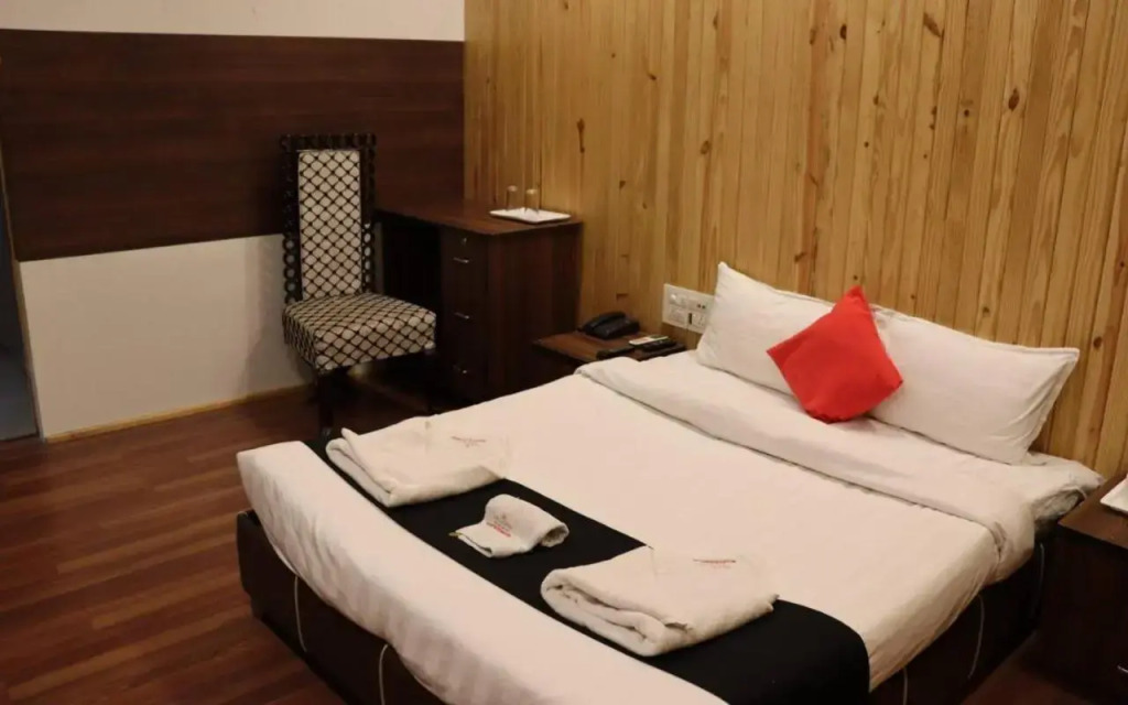 Hotel Welcome, VIP Road Vesu