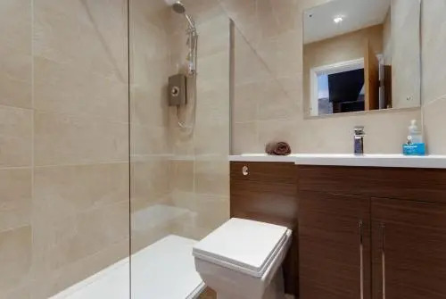 Tom Thumb Apartments