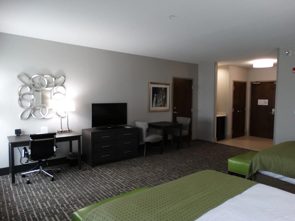 Holiday Inn Hotel And Suites Covington