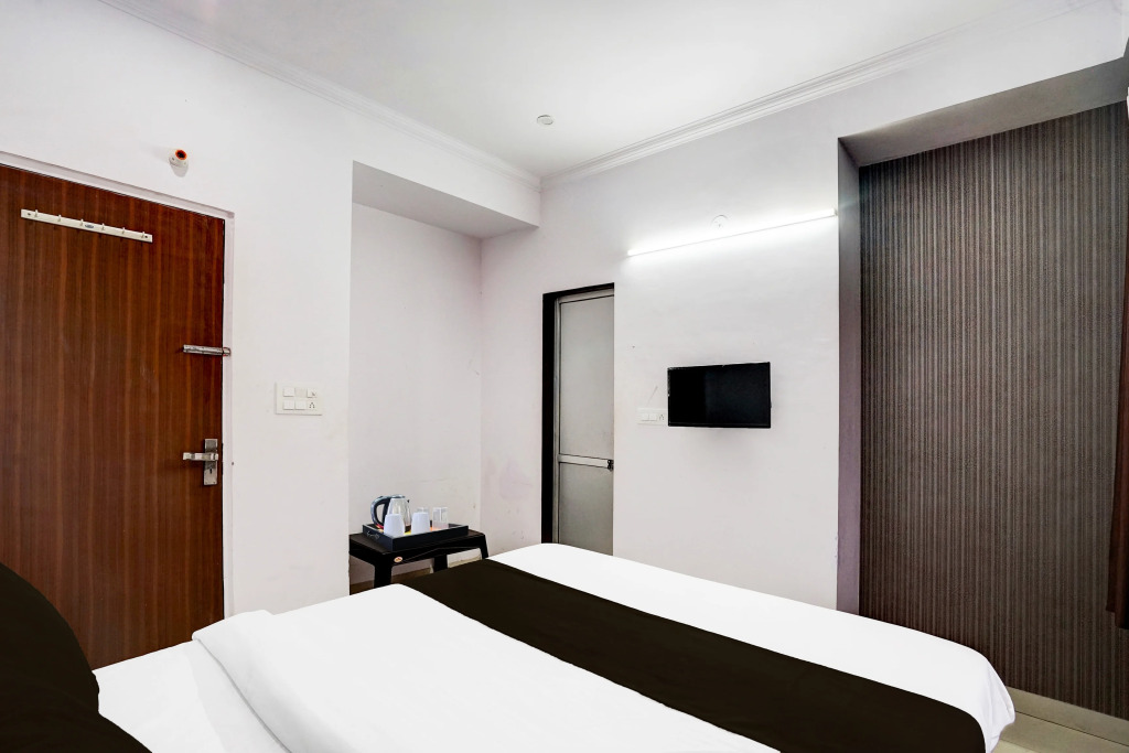 OYO JAI1273 Rayal Inn
