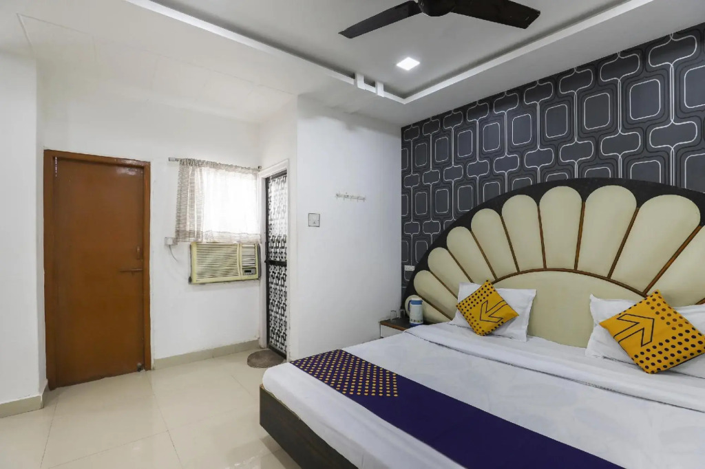 Hotel Sahara Palace
