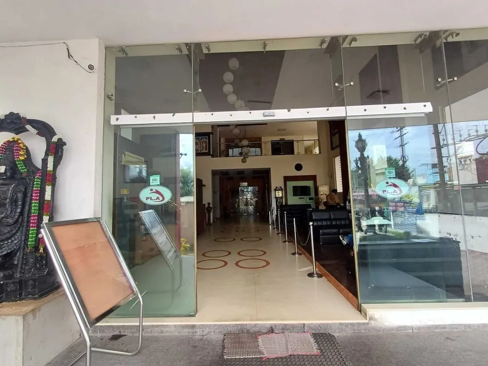 Hotel O IBRAS Residency Trichy
