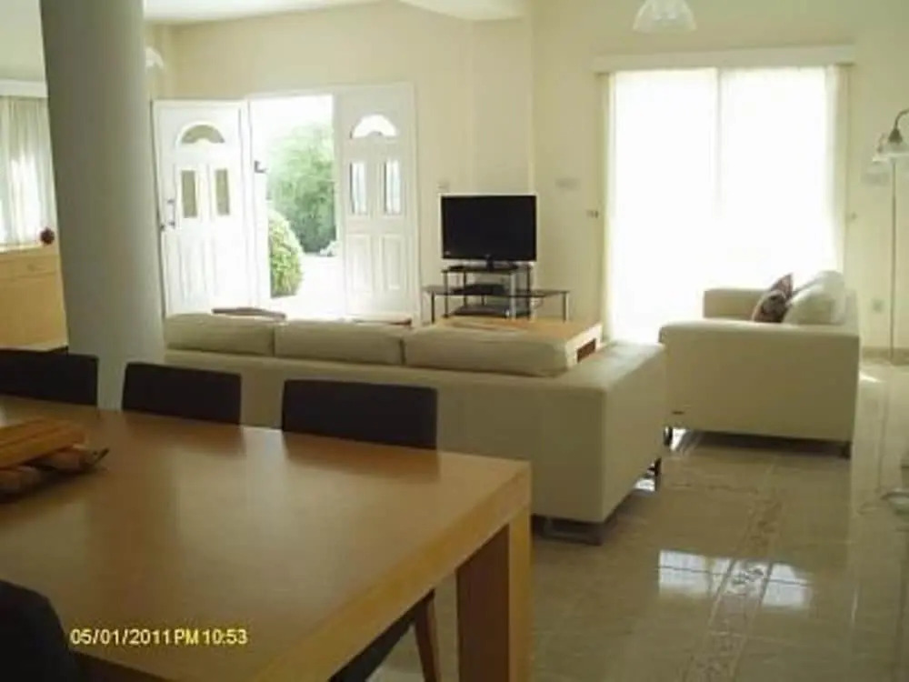 3 Bed Villa 10 Minutes Drive From Beautiful Beach