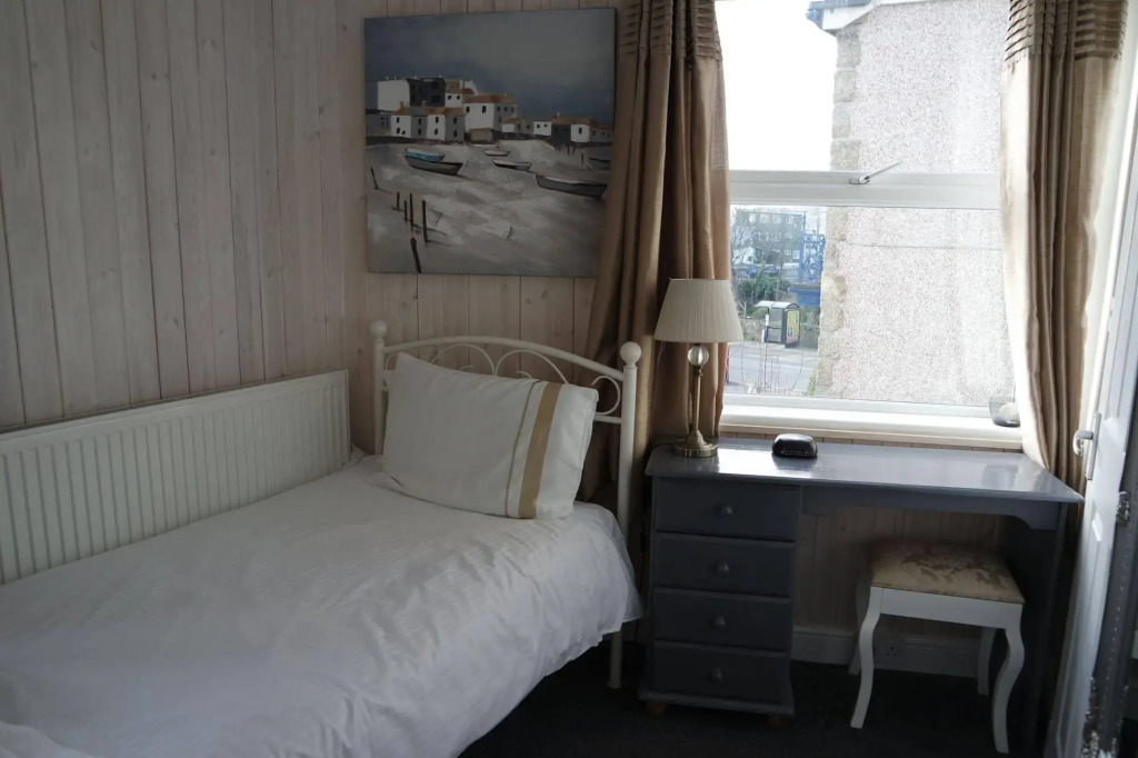 Duporth Guest House