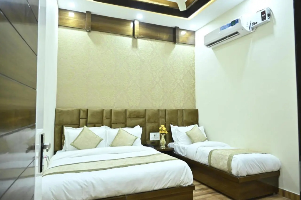 GUNTAS RESIDENCY