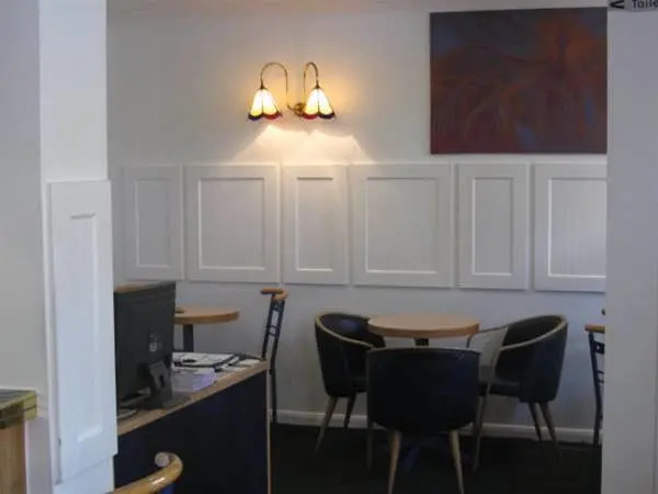 The Shipwrights Arms Hotel
