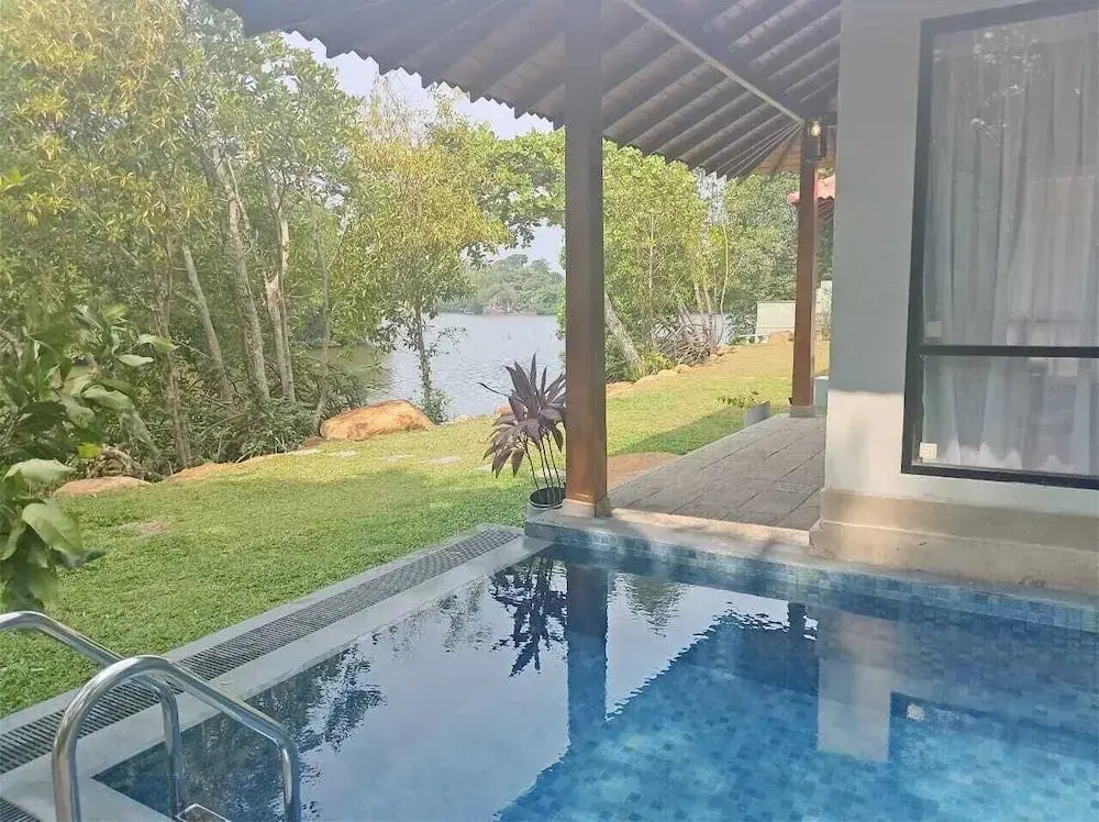River Shades Hotel