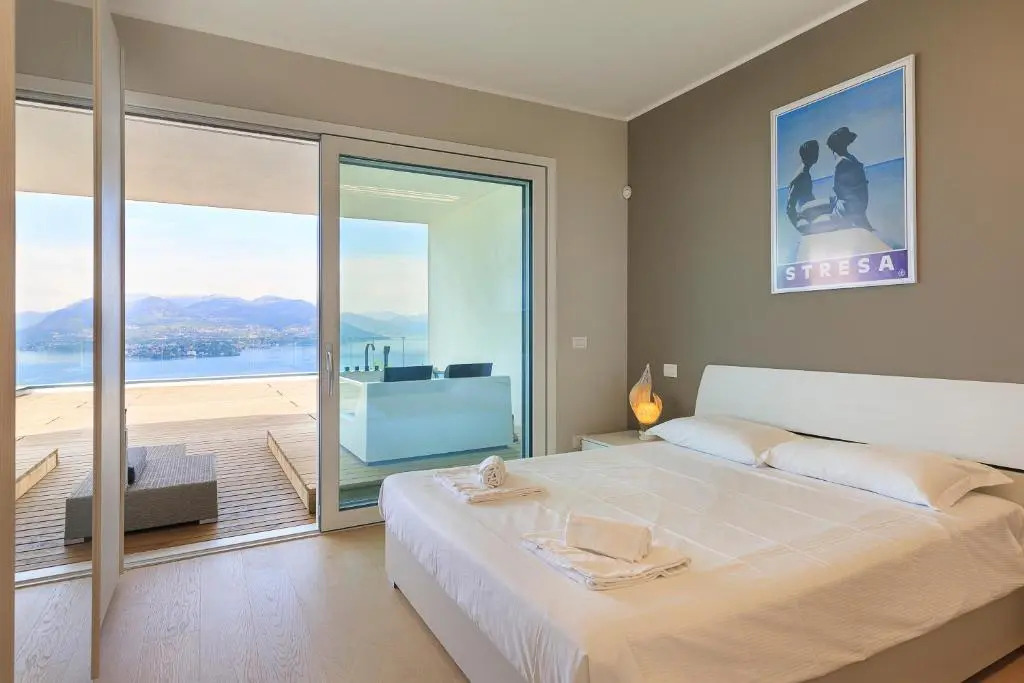 Skylake Penthouse by Impero House