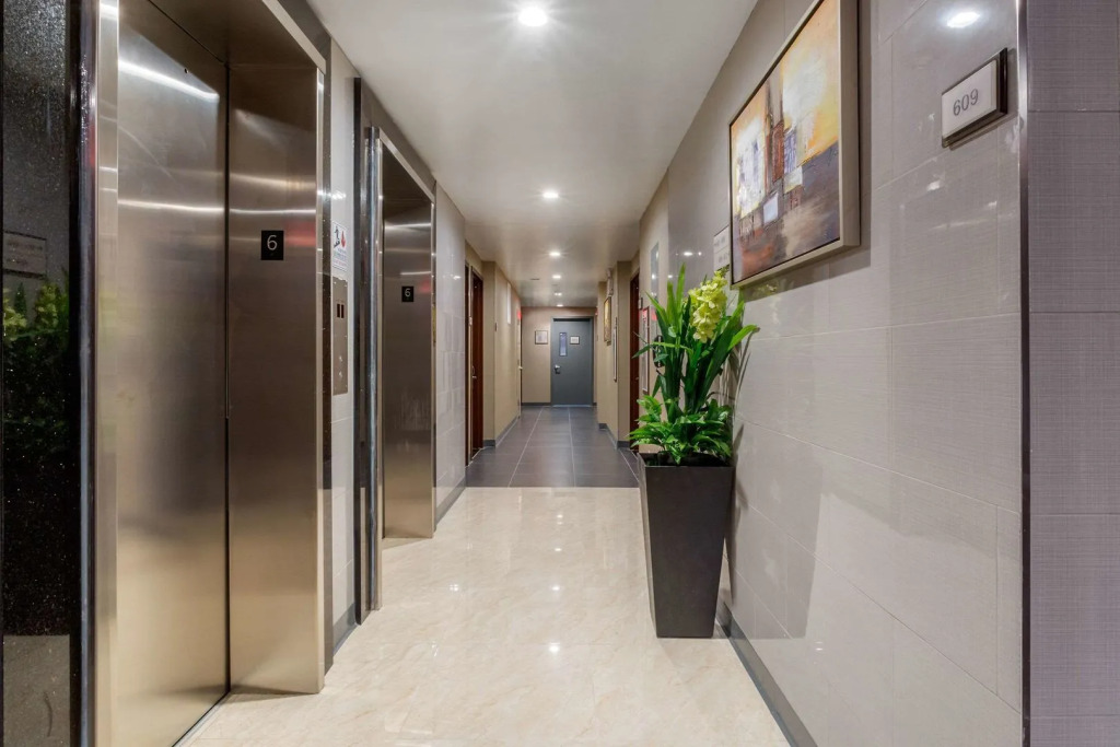 The L Hotel