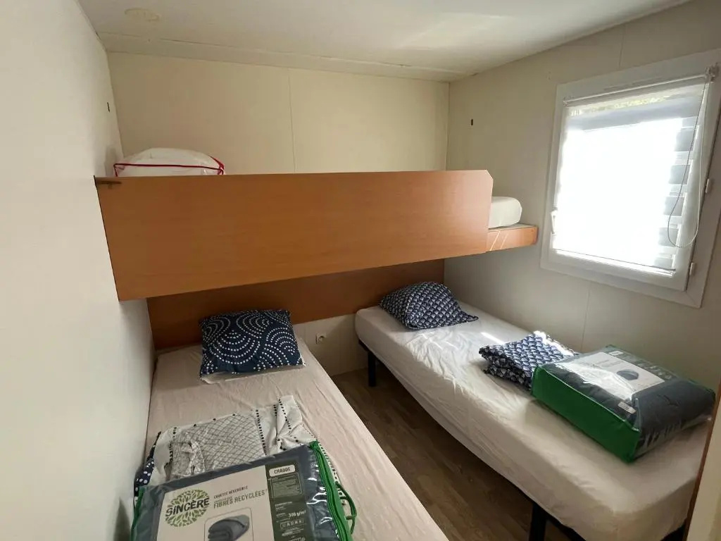 Mobil home bungalow 6 personnes villeneuve loubet plage marina baie des anges
