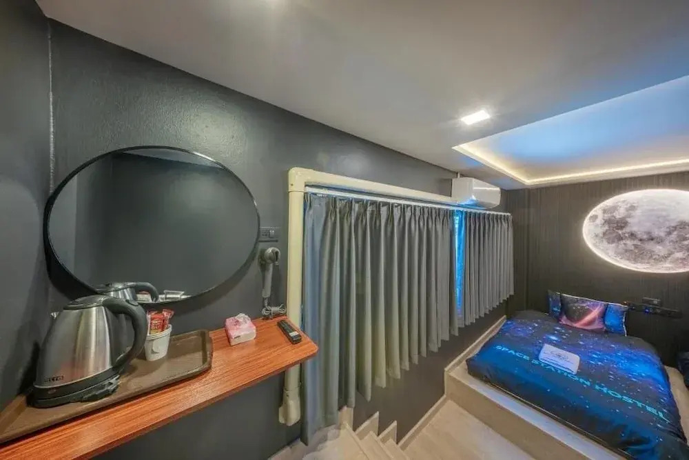 Space Station Hostel