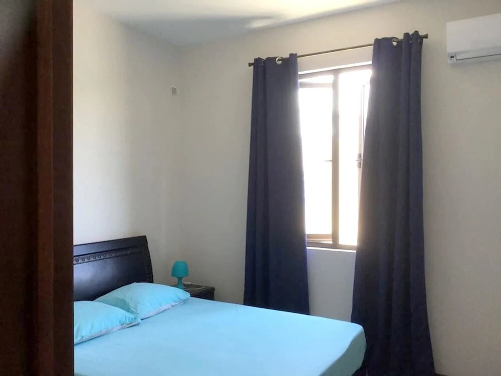House With 4 Bedrooms in Pereybere, With Wonderful City View, Private