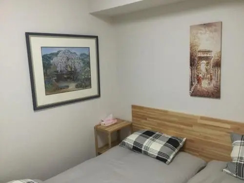 Gallery Compass- Art Apartments Osaka with Breakfast Free Parking