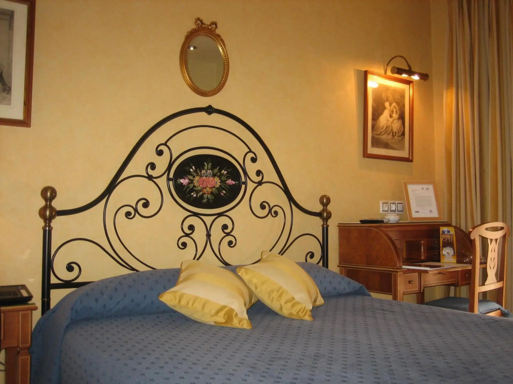 Hotel Santiago