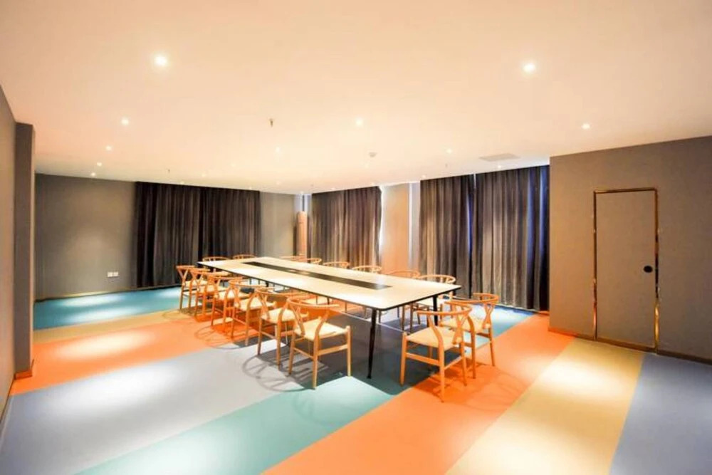 Yantai Huarui Danfeng Holiday Hotel