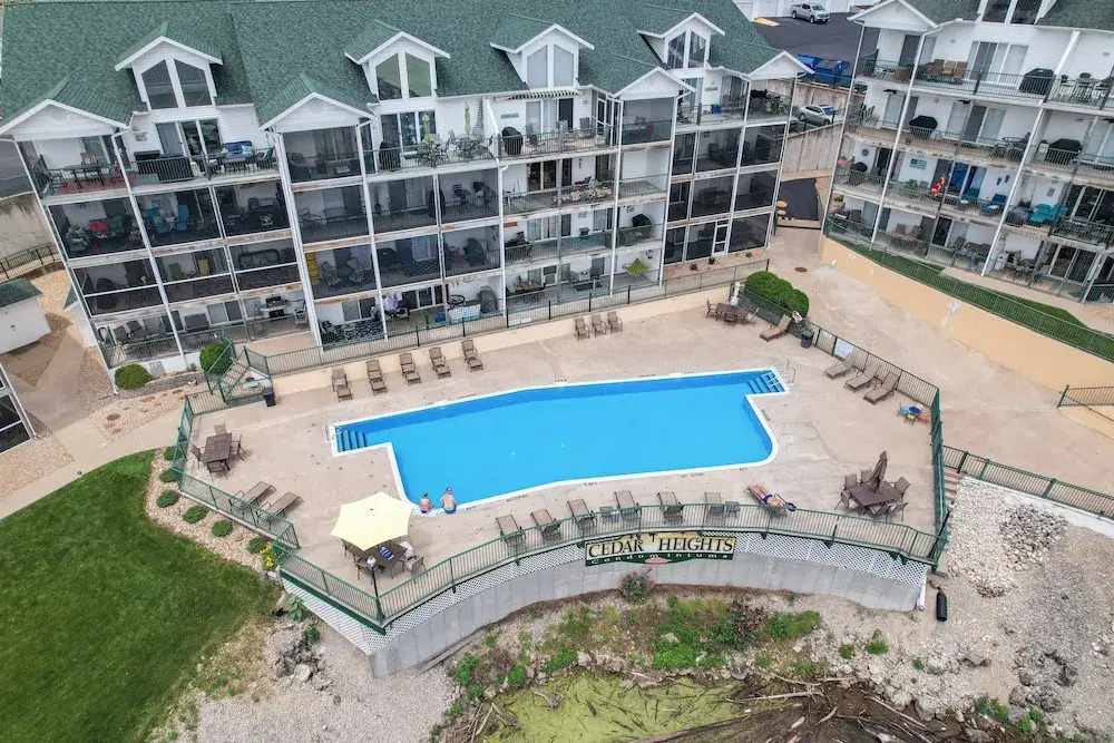 Steps to Water, Serene View, Updated Condo Family Fun w/ 3 Pools in Camdenton