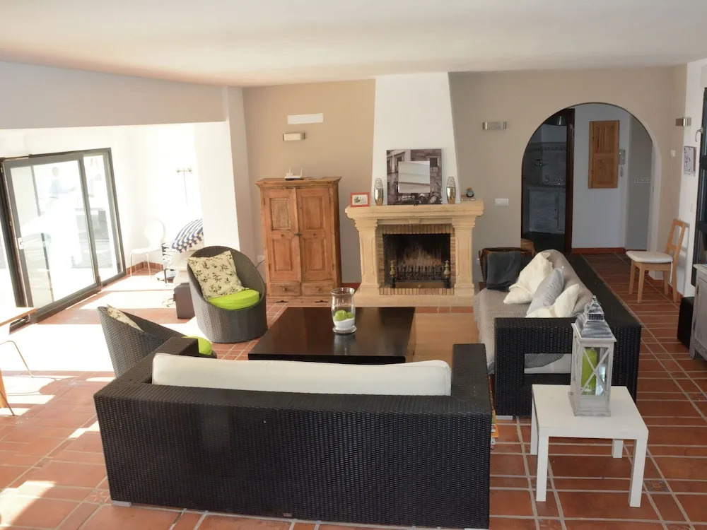 Gorgeous Villa in Ambolo With Private Swimming Pool