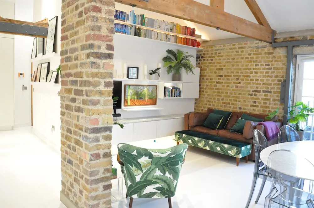 Stunning Warehouse Conversion in Great Location
