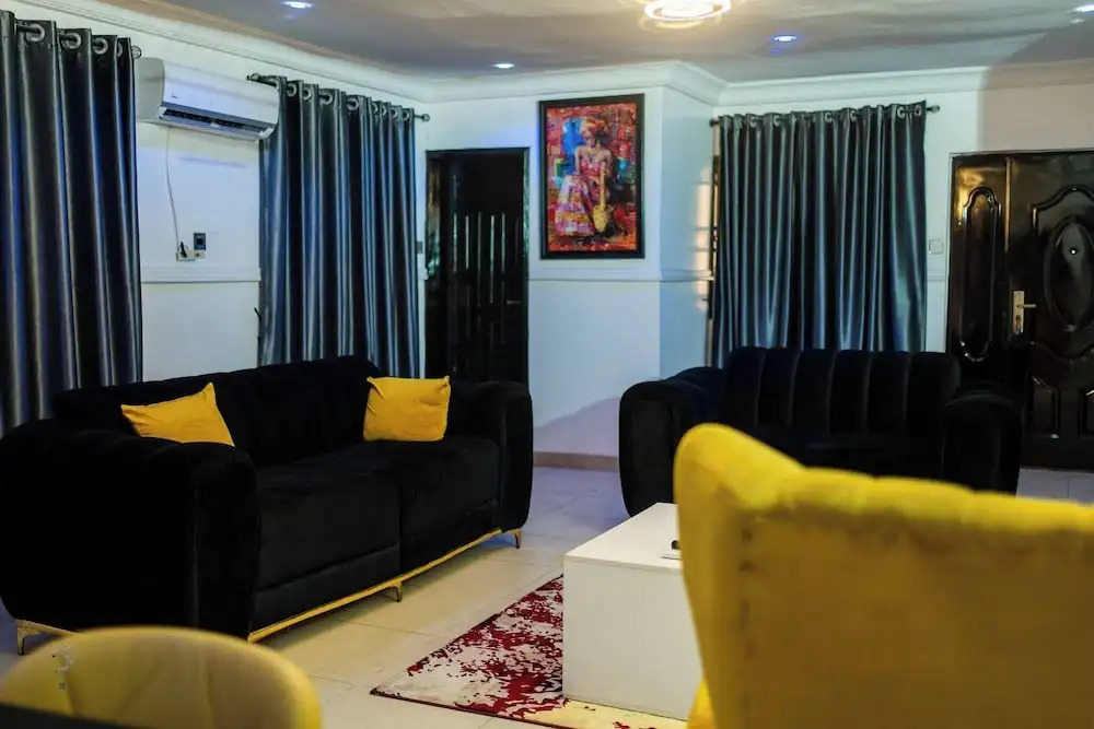 2 Bedroom Luxury Apartment With Pool -24hrs Power -ps4
