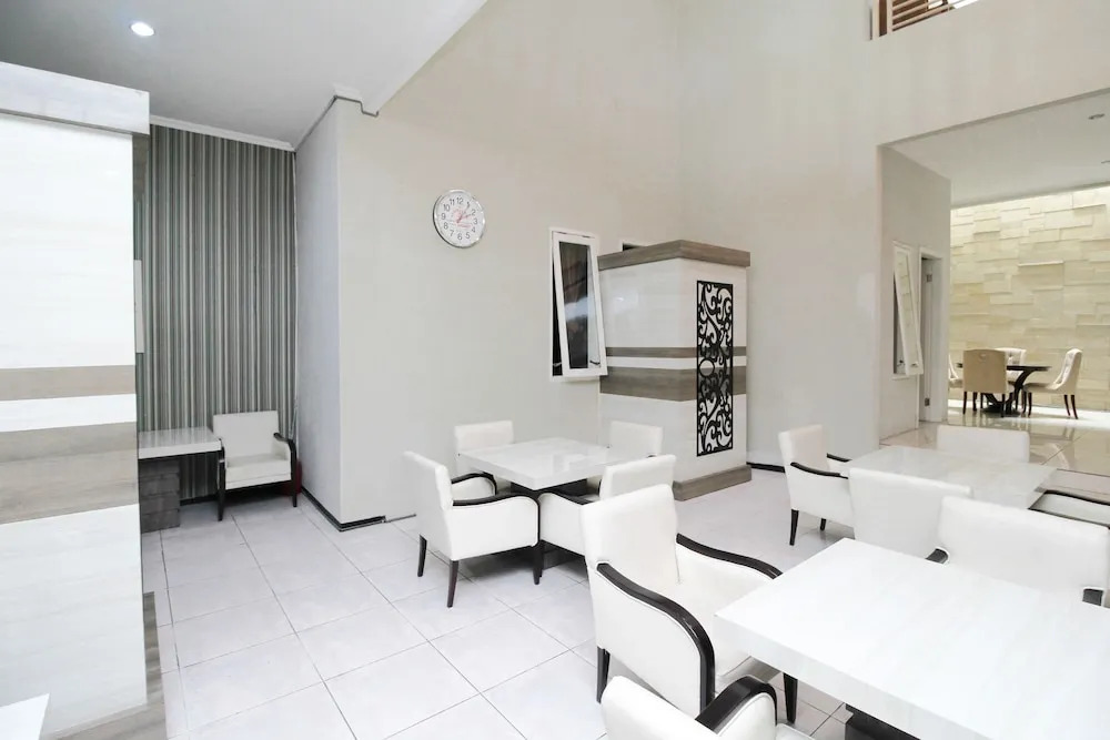 Airy Sukolilo Nginden Intan Timur Enam F1 3 Surabaya